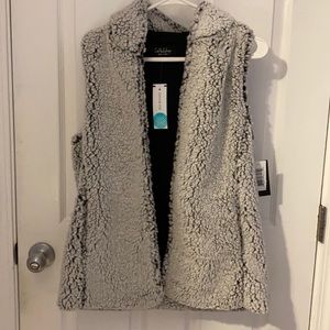 Coffee Shoe hooded vest